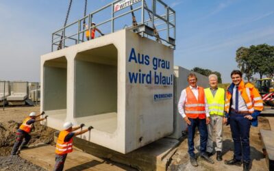 Abwasserkanal Emscher: letztes Kanalrohr verlegt